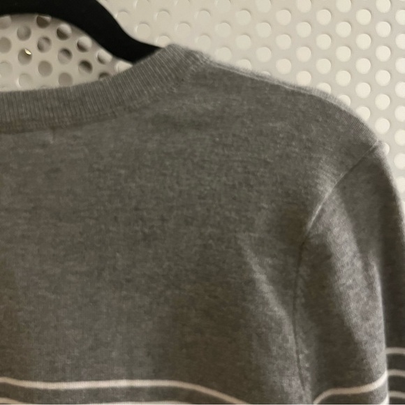 Eddie Bauer Cardigan Button Front Size Large in Grey/White/Black Stripes - Picture 7 of 7